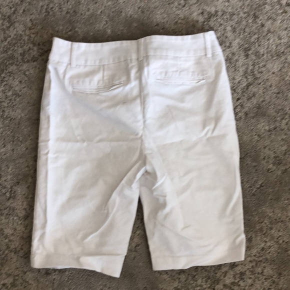 Bermuda Shorts - Picture 2 of 4